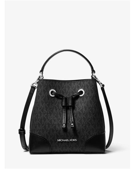 michael kors mercer bucket bag.